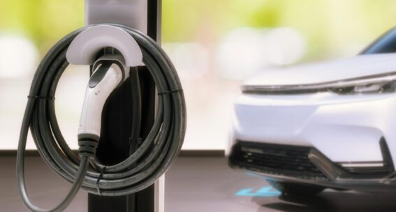 Bonus colonnine elettriche per professionisti e imprese 2024: domande dal 15 marzo